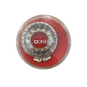 Oneida Wreath Ornament Christmas Tree 1978 Gold Silver Trimmers Vintage 70s